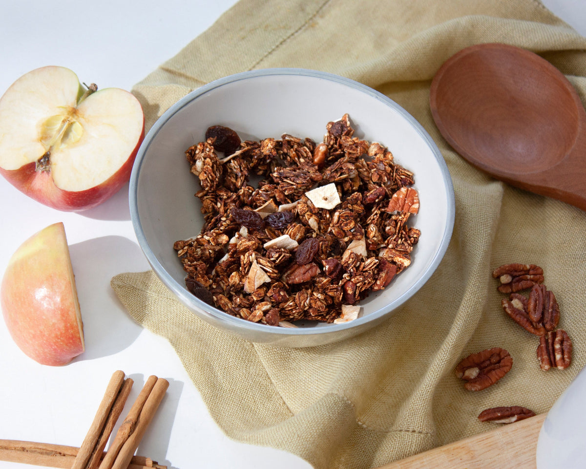 Granola de Manzana, Nueces Pecanas y Pasas con Canela · Sierra Eco Foods
